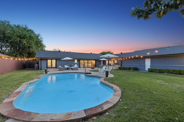 5709 Forest Lane, Dallas, TX 75230