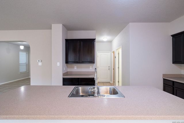 5435 Bright Run, San Antonio, TX 78240