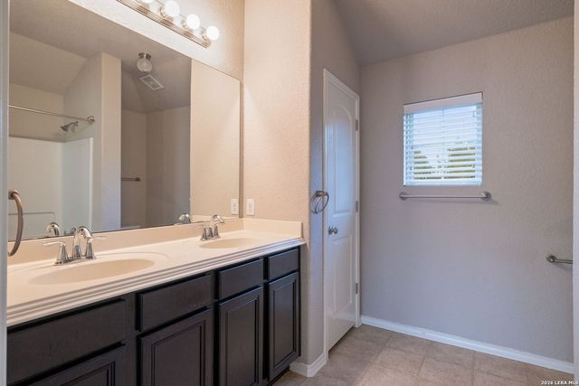 5435 Bright Run, San Antonio, TX 78240