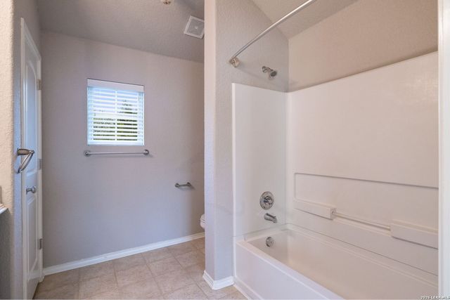 5435 Bright Run, San Antonio, TX 78240