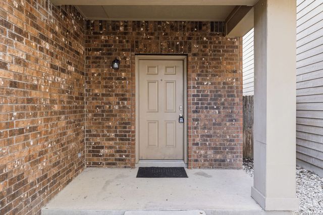 5435 Bright Run, San Antonio, TX 78240