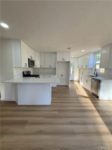 7012 Balcom Ave. Avenue, Reseda, CA 91335