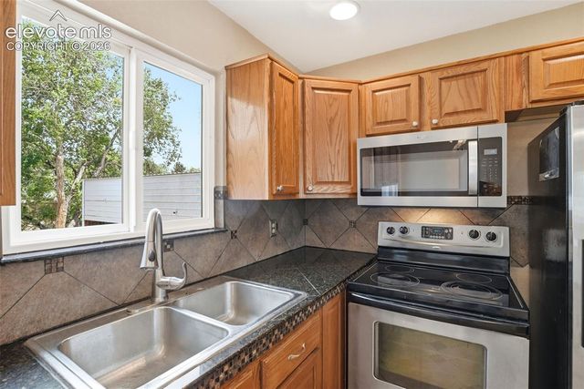 4022 Colony Hills Circle, Colorado Springs, CO 80916