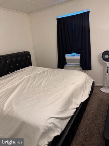 36 EDINSHIRE RD, Sicklerville, NJ 08081