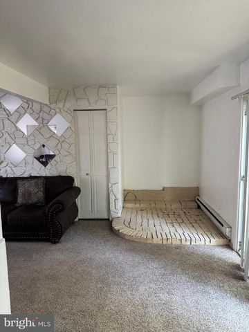 36 EDINSHIRE RD, Sicklerville, NJ 08081