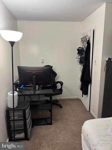 36 EDINSHIRE RD, Sicklerville, NJ 08081