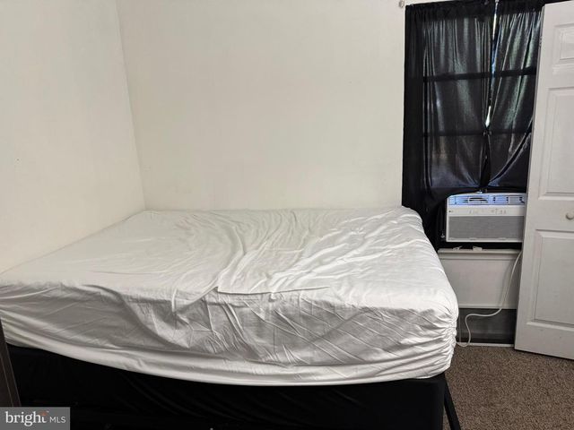 36 EDINSHIRE RD, Sicklerville, NJ 08081