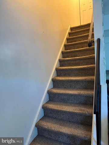 36 EDINSHIRE RD, Sicklerville, NJ 08081