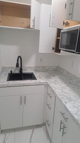 1405 W RAMBLA STREET, Tampa, FL 33612