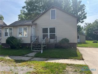 612 S Pleasant Street, Montpelier, OH 43543