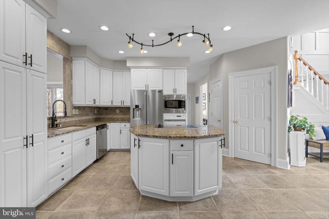 889 LYNCH DR, Arnold, MD 21012