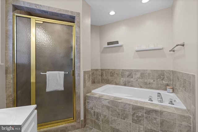 889 LYNCH DR, Arnold, MD 21012