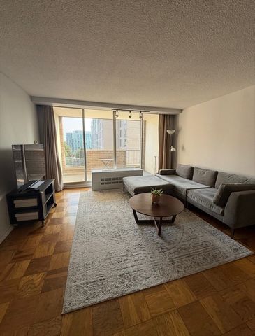 77 Pond Ave 703, Brookline, MA 02445