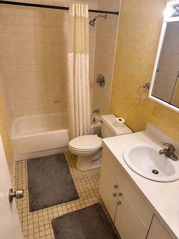 77 Pond Ave 703, Brookline, MA 02445
