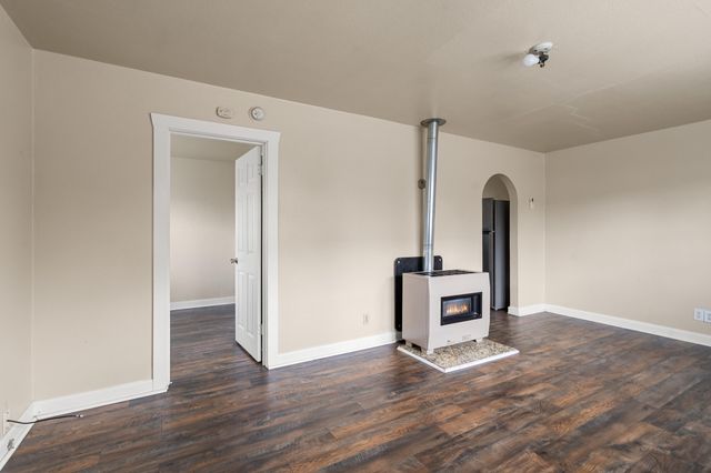 1051 W 11th Street, Medford, OR 97501