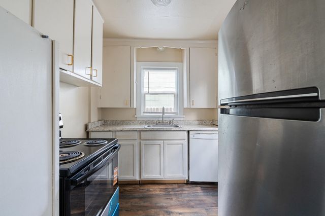 1051 W 11th Street, Medford, OR 97501