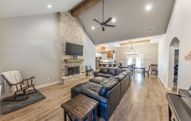 504 Avenue U, Shallowater, TX 79363