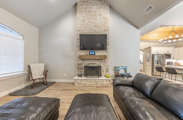 504 Avenue U, Shallowater, TX 79363