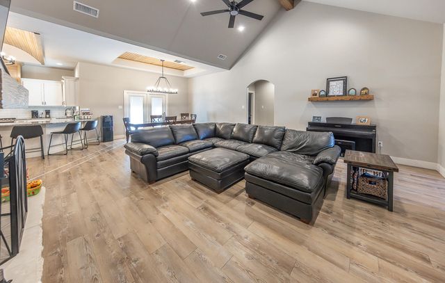 504 Avenue U, Shallowater, TX 79363