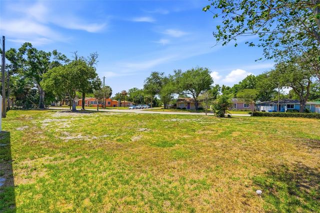 4716 IRIS STREET N, St Petersburg, FL 33714