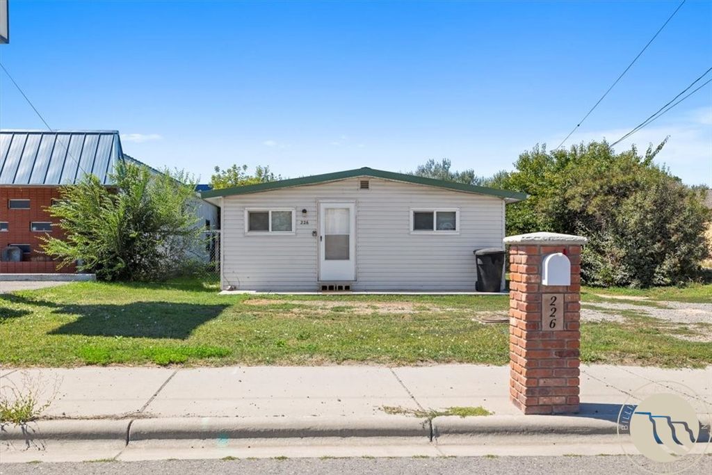 226 Moore LANE, Billings, MT 59101