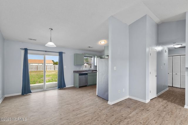 101 N Ivy Drive, Hubert, NC 28539