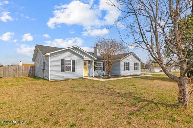 101 N Ivy Drive, Hubert, NC 28539