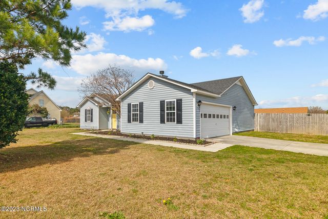 101 N Ivy Drive, Hubert, NC 28539