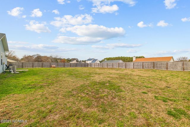 101 N Ivy Drive, Hubert, NC 28539