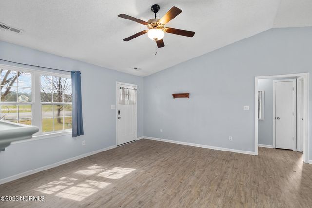 101 N Ivy Drive, Hubert, NC 28539