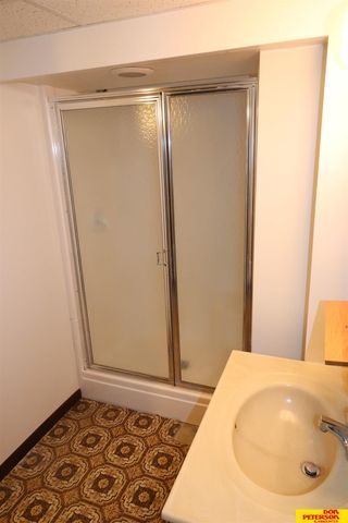 142 S William Avenue, Fremont, NE 68025