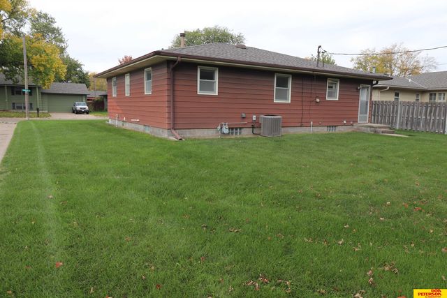 142 S William Avenue, Fremont, NE 68025