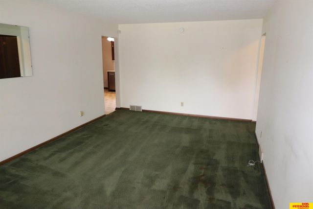 142 S William Avenue, Fremont, NE 68025