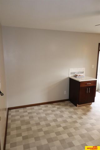 142 S William Avenue, Fremont, NE 68025