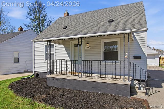 22063 Brittany Avenue, Eastpointe, MI 48021