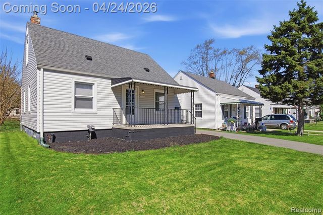 22063 Brittany Avenue, Eastpointe, MI 48021