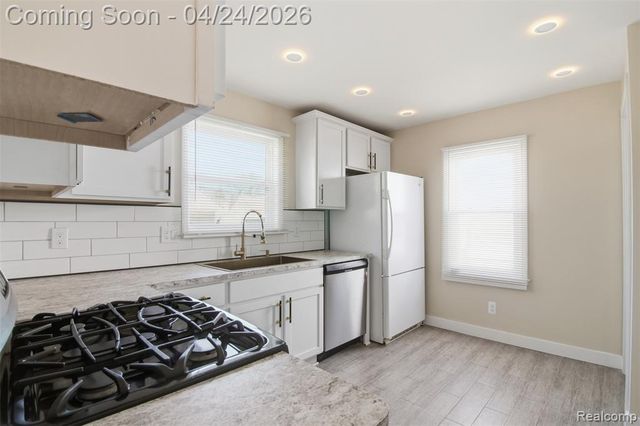 22063 Brittany Avenue, Eastpointe, MI 48021