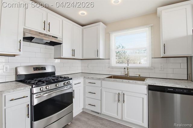 22063 Brittany Avenue, Eastpointe, MI 48021