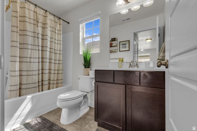 2246 W BLUEBIRD DR, West Haven, UT 84401