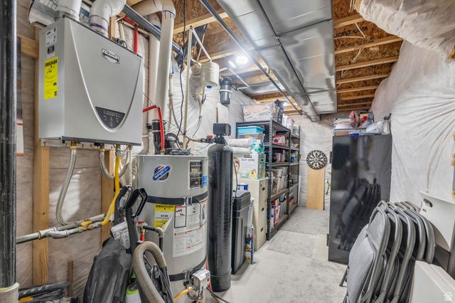 2246 W BLUEBIRD DR, West Haven, UT 84401