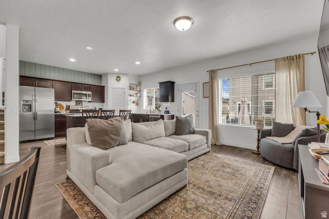 2246 W BLUEBIRD DR, West Haven, UT 84401