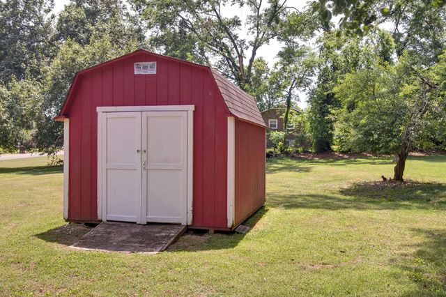 301 Glenwood Dr, Mount Juliet, TN 37122