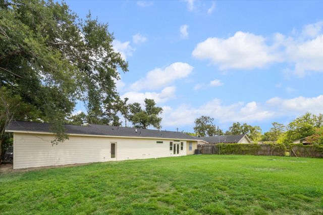 3709 Brookwoods Drive, Houston, TX 77092