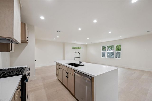 3709 Brookwoods Drive, Houston, TX 77092