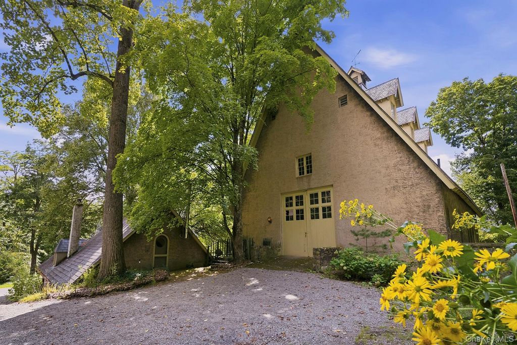 15-18 Normandy Grange, Garrison, NY 10524 — photo 2
