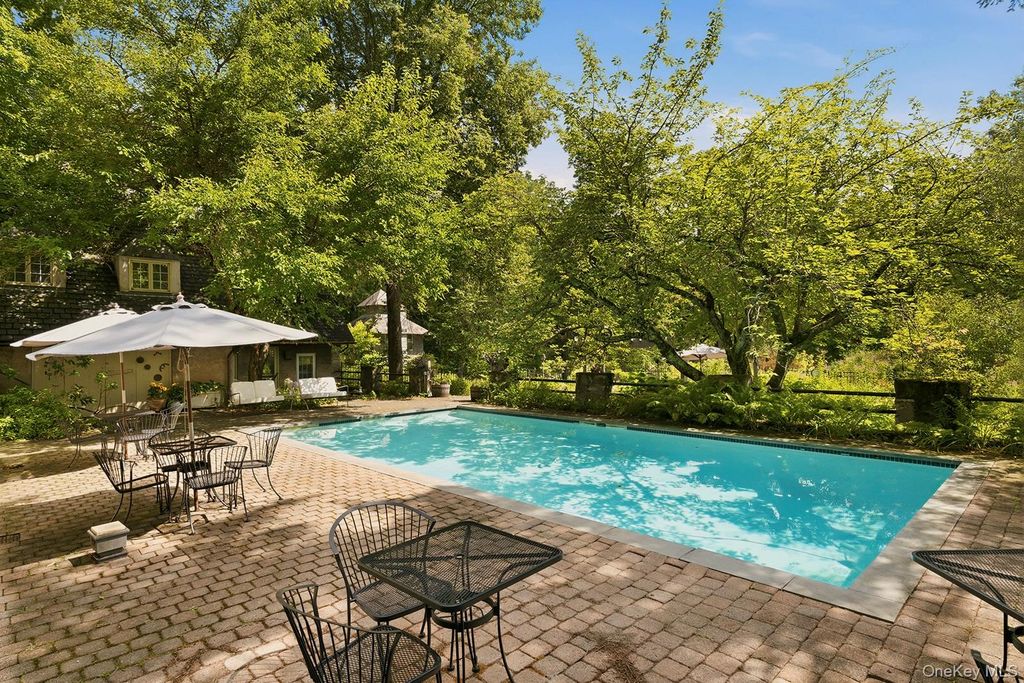 15-18 Normandy Grange, Garrison, NY 10524 — photo 3