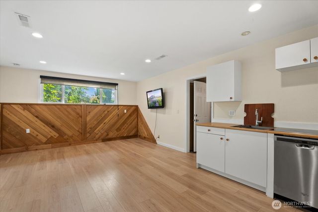 19329 142nd Place SE, Renton, WA 98058
