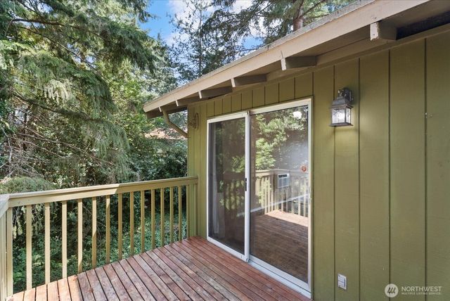 19329 142nd Place SE, Renton, WA 98058