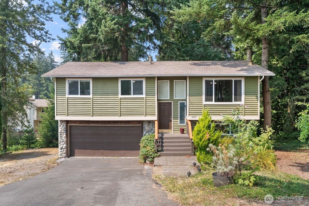 19329 142nd Place SE, Renton, WA 98058