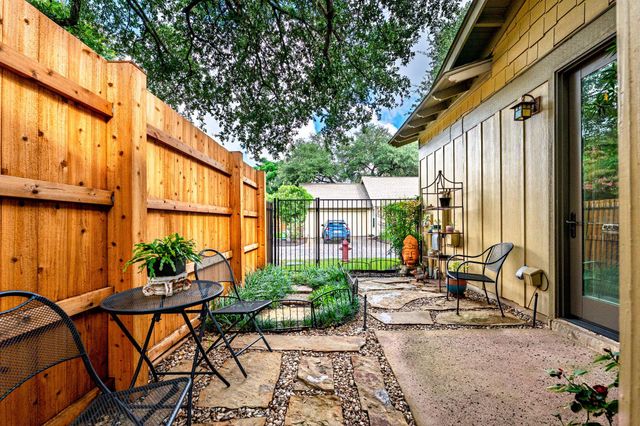 13604 Caldwell DR 15, Austin, TX 78750